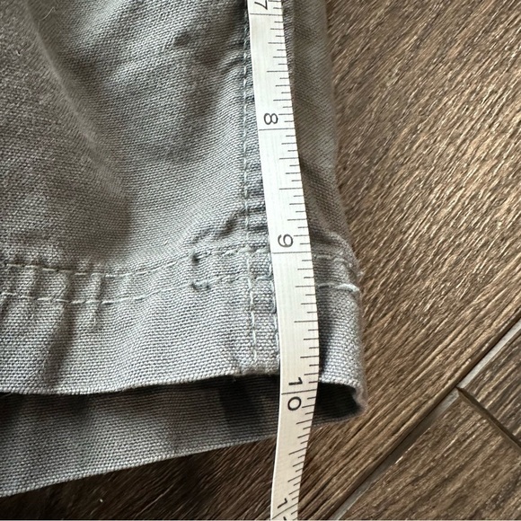 Carhartt Men’s size 50 shorts with tool pockets tan and grey lot of 2 pairs - Picture 6 of 8